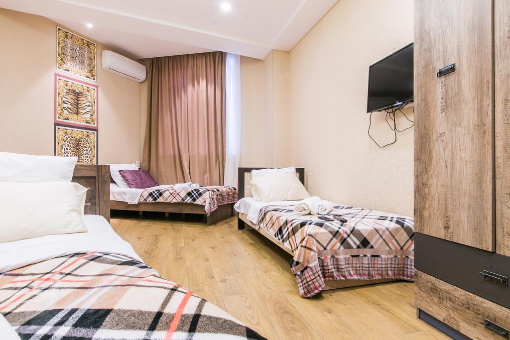 Sweet Home 3 At Freedom Square Tiflis Exterior foto